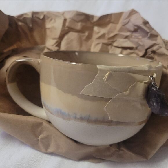 Ceramic Mug With Amethyst - Picture 5 of 6